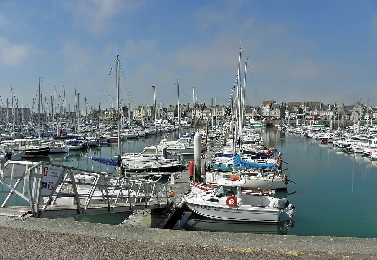 Port de Saint-Vaast-la-Hougue